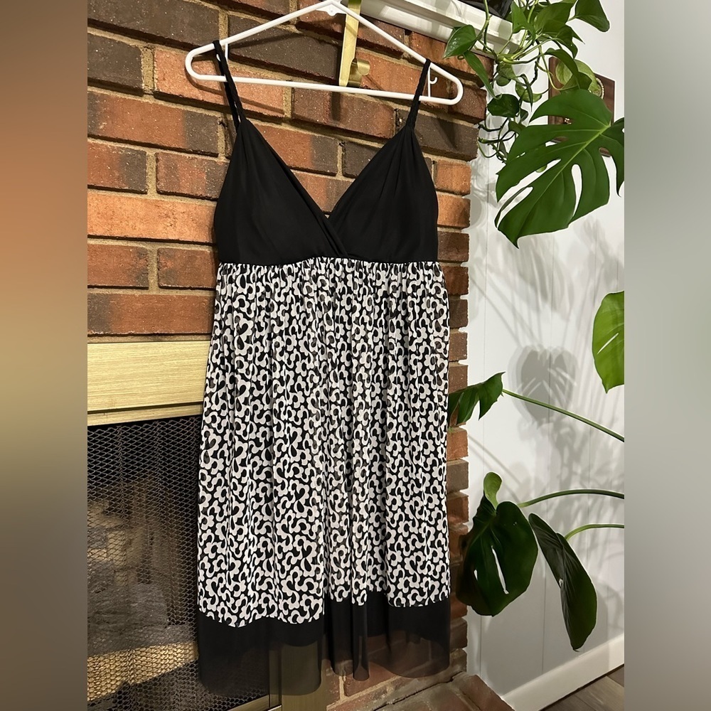 🛍️ London Times gorgeous dress excellent condition.